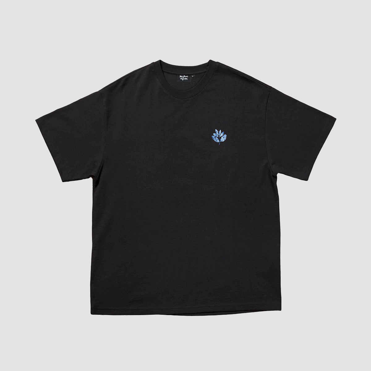 Blue Flowers x Magenta T-Shirt Black