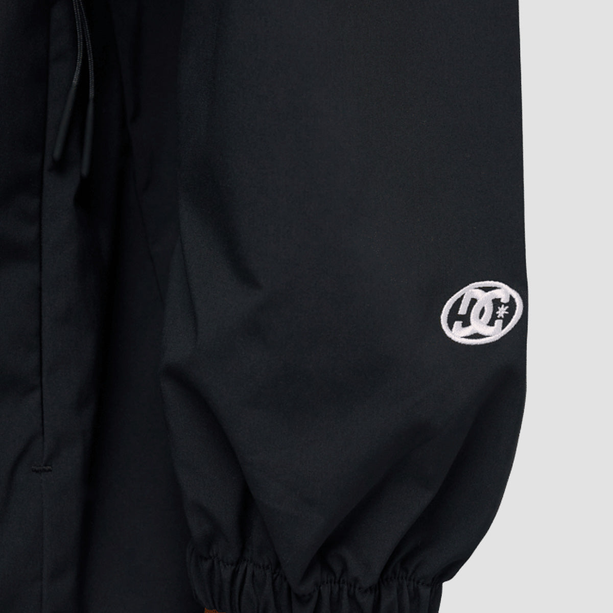 DC Aerahood DWR Pullover Windbreaker Jacket Black
