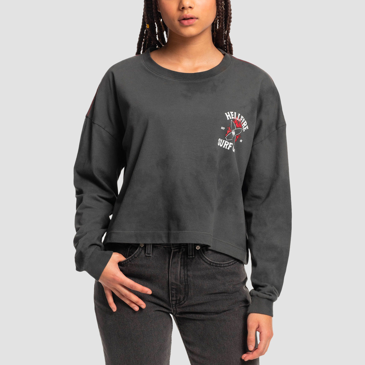 Quiksilver x Stranger Things 86 Oversized Cropped Longsleeve T-Shirt Black Upside Down - Womens
