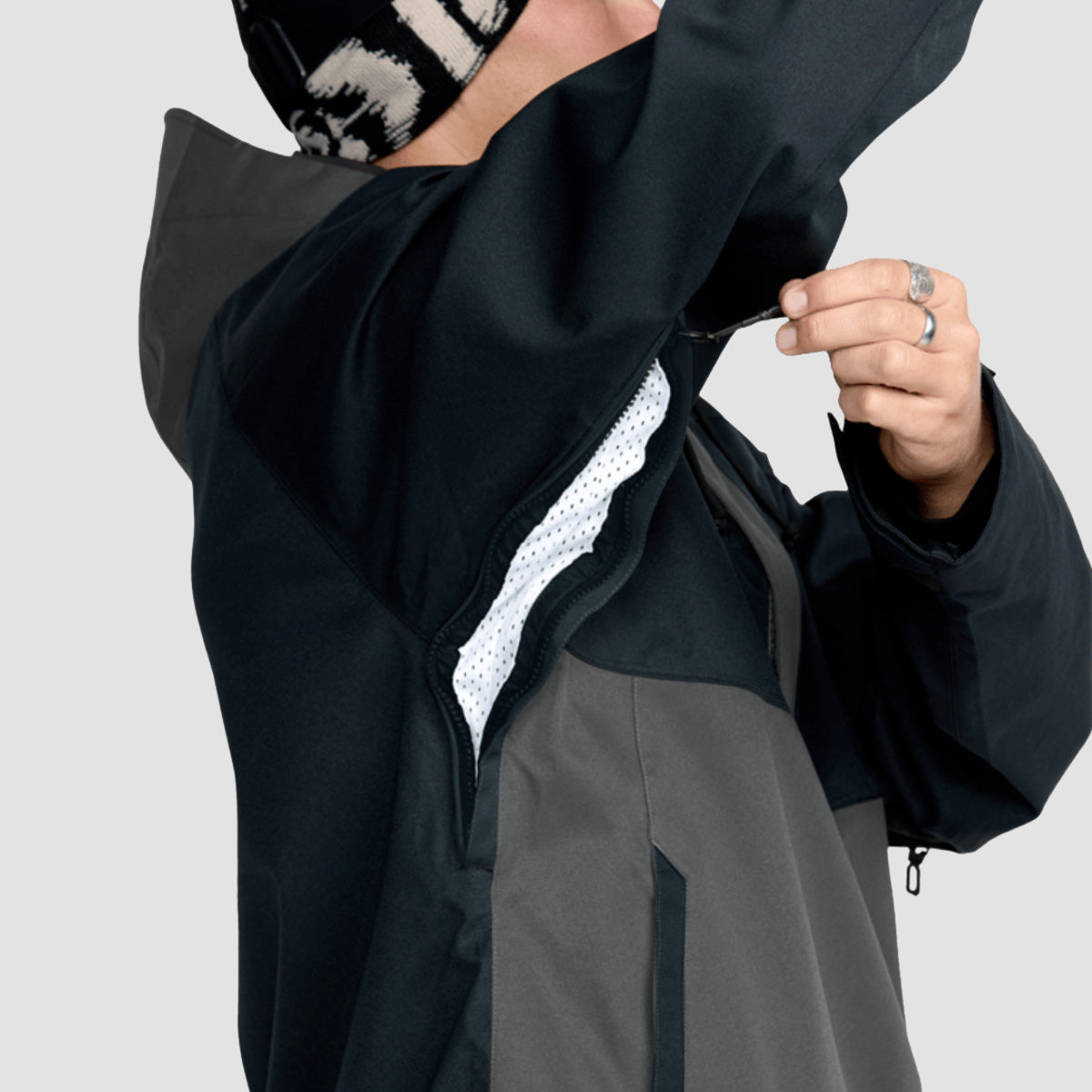 Volcom Hossegor 20K Pullover Snow Jacket Black