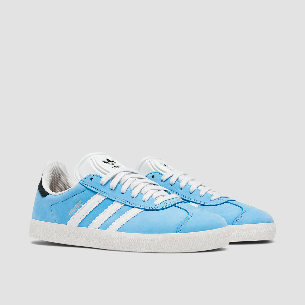 adidas MNUFC x Familia Gazelle Adv Shoes - Crystal White/Core Black/Better Scarlet