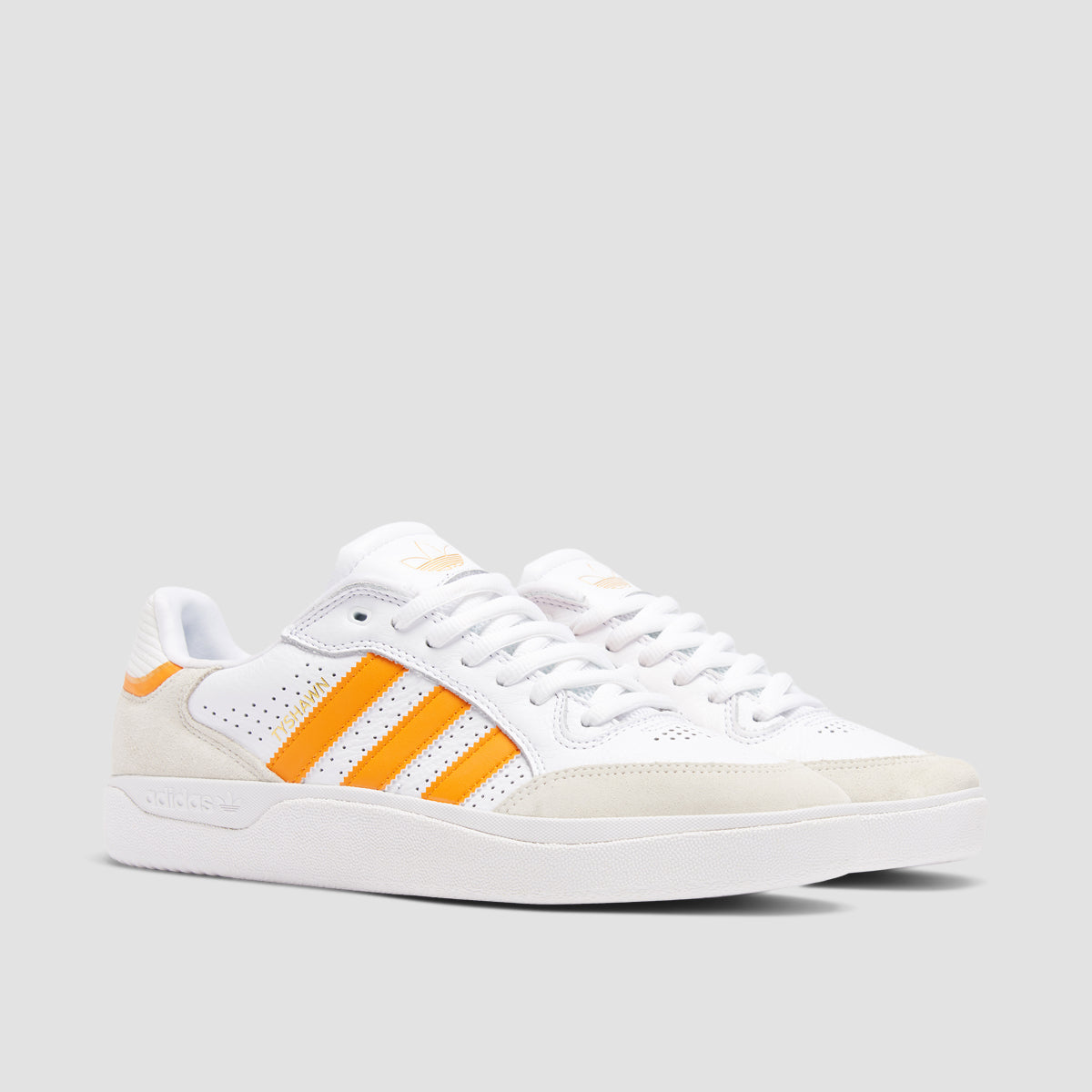 adidas Tyshawn Low Shoes - Ftwr White/Crystal White/Gold Met