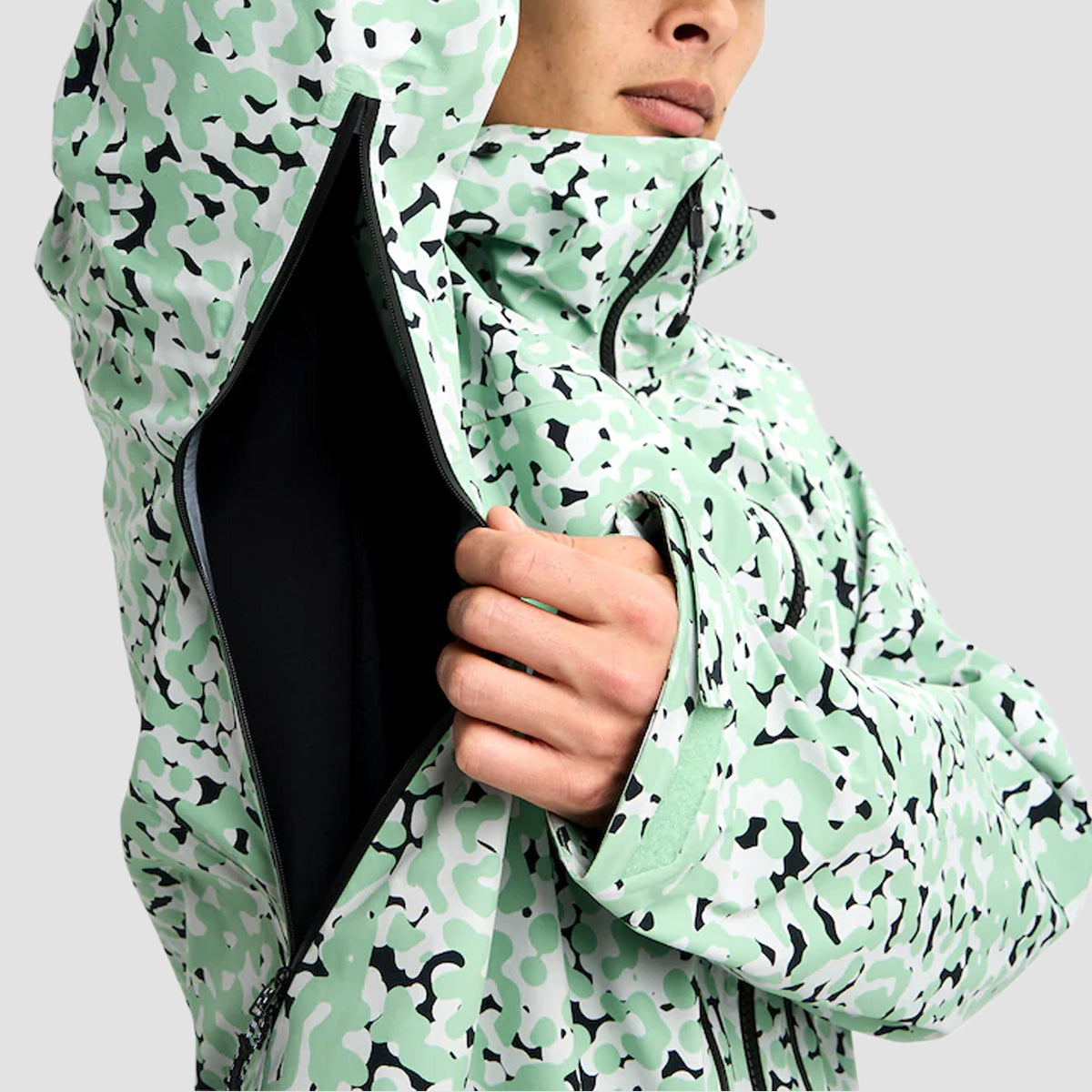 Burton [ak] Tuvak GORE-TEX C-Knit 3L Snow Jacket Sage Dot Camo