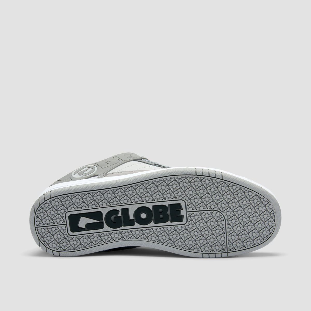 Globe Tilt Shoes Triple Grey