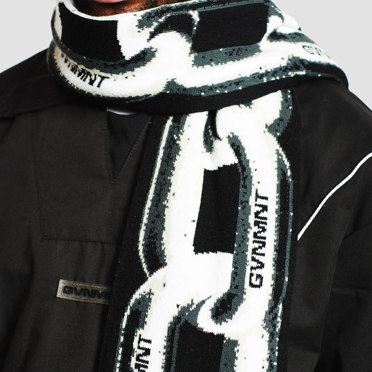 GVNMNT Chained Scarf Black