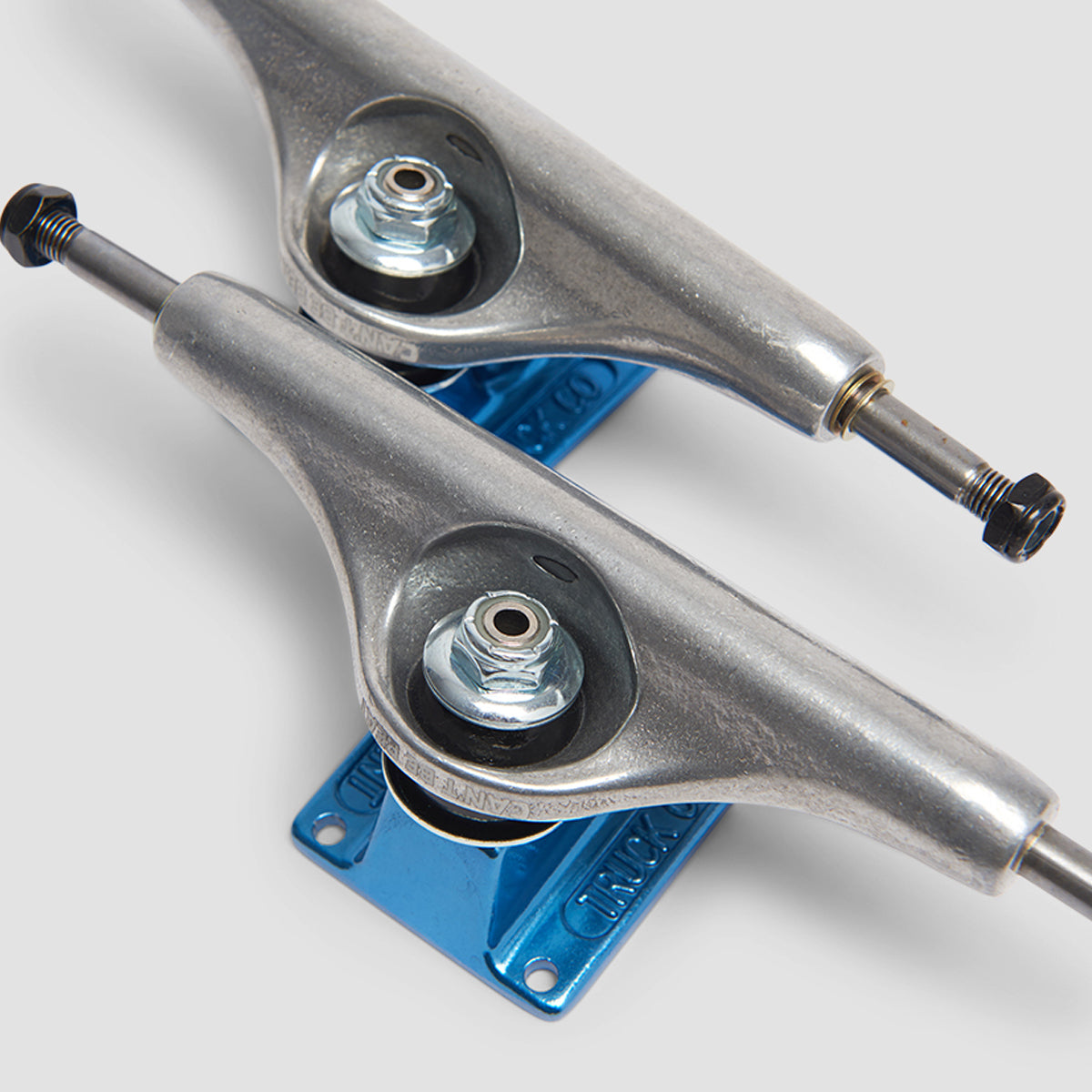 Independent Stage 11 144 Forged Hollow Cant Be Beat 78 Skateboard Trucks 1 Pair Silver/Blue - 8.25"