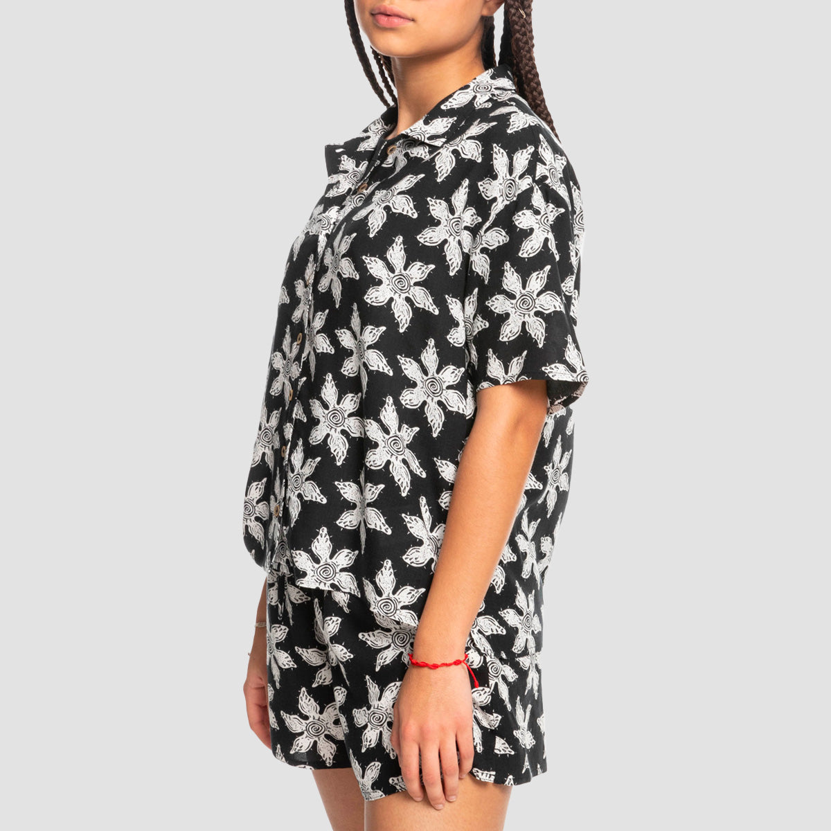 Quiksilver x Stranger Things Upside Down Short Sleeve Shirt Monster Flower Black - Womens