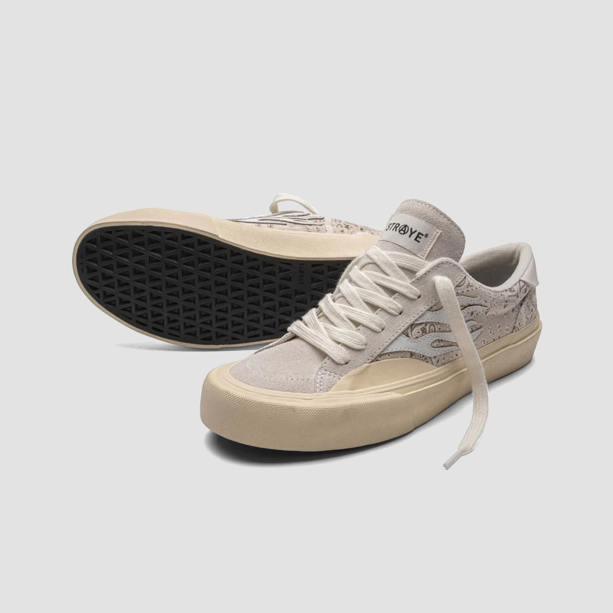 STRAYE Logan Shoes - Cream Bandanas