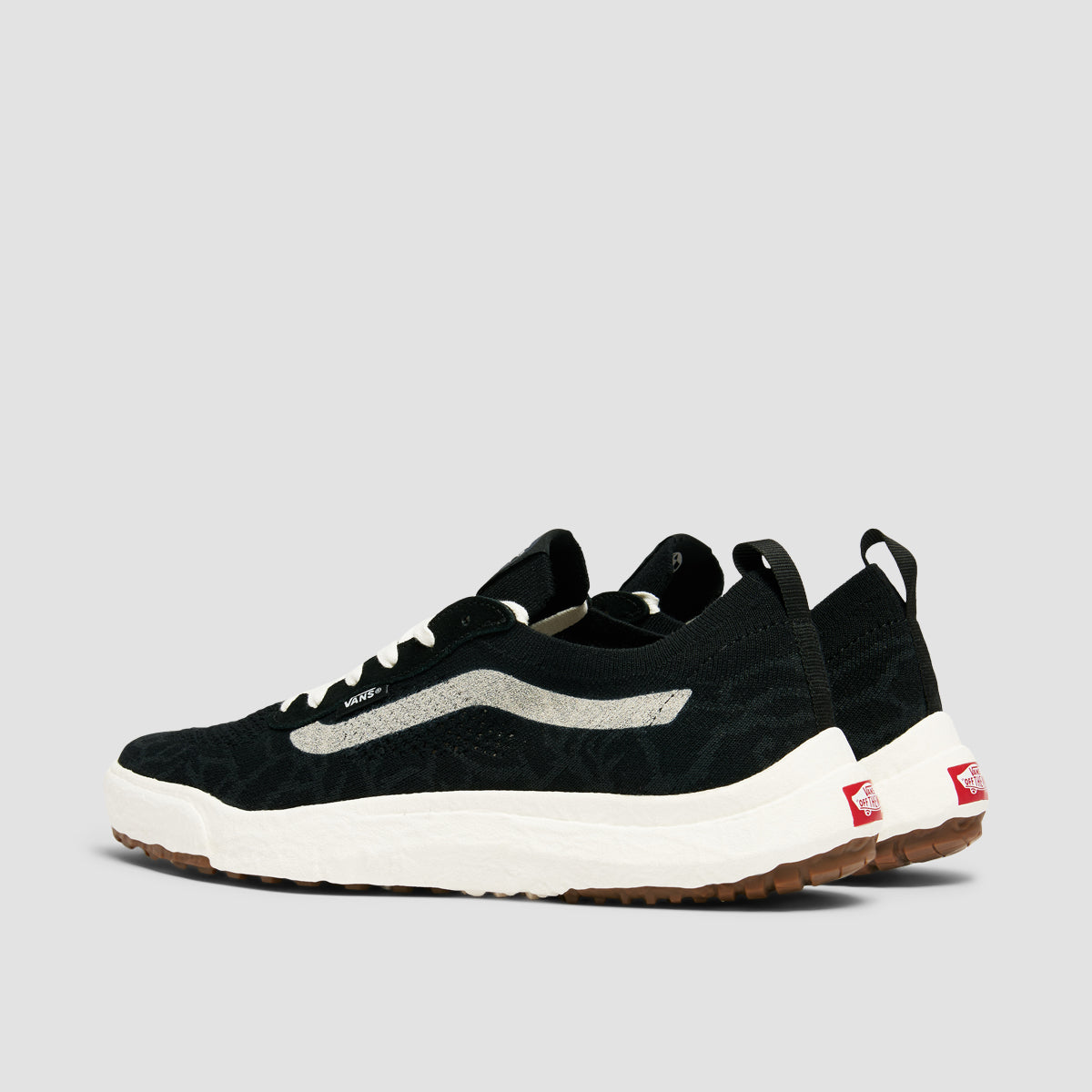 Vans MTE UltraRange VR3 Shoes - Black/Marshmallow