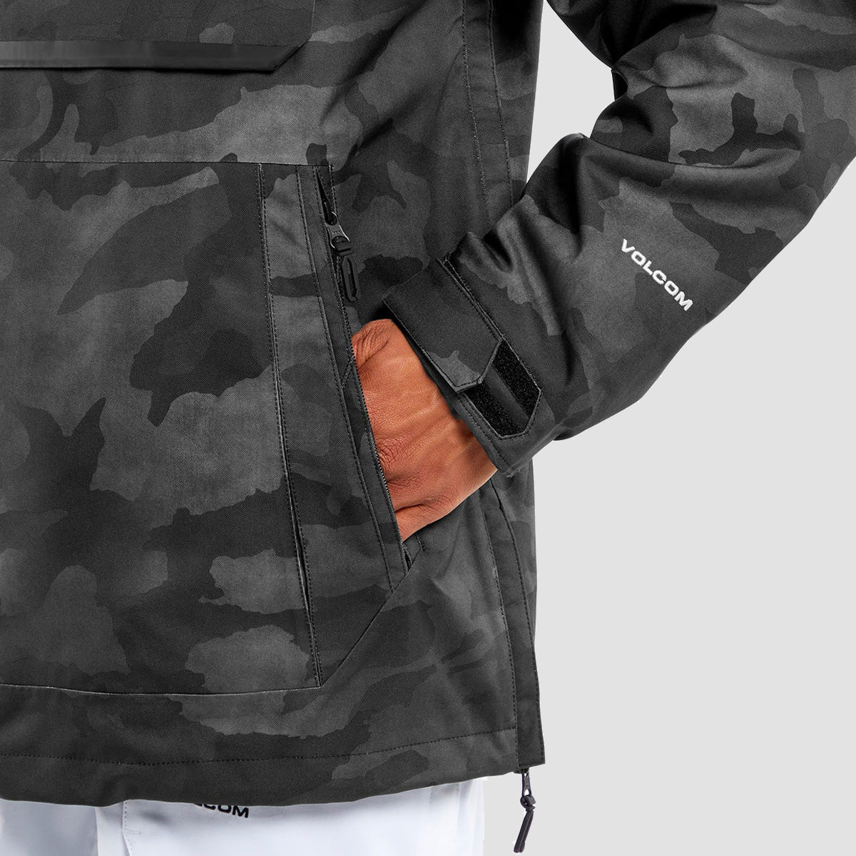 Volcom camo cheap snowboard jacket