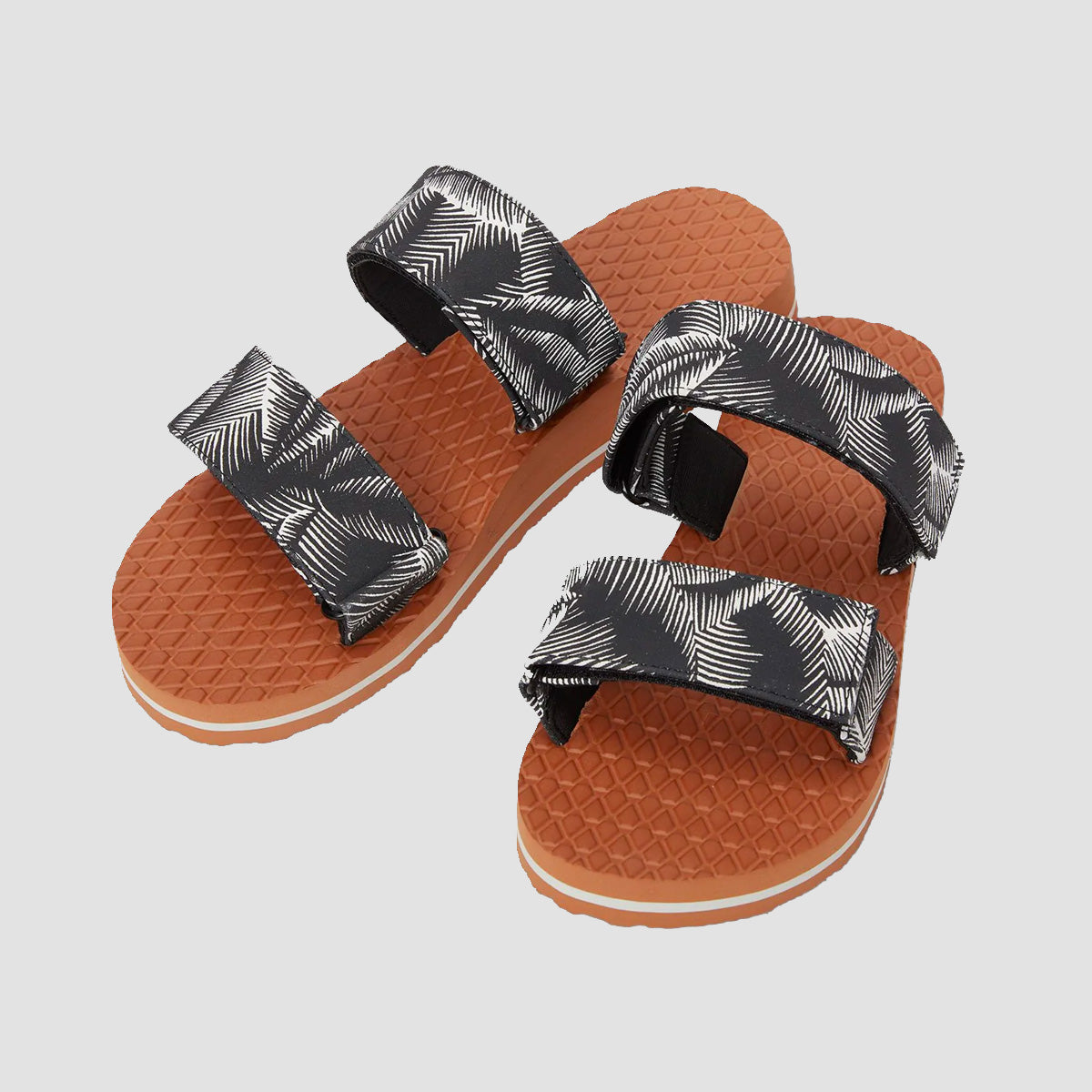 Volcom slides online