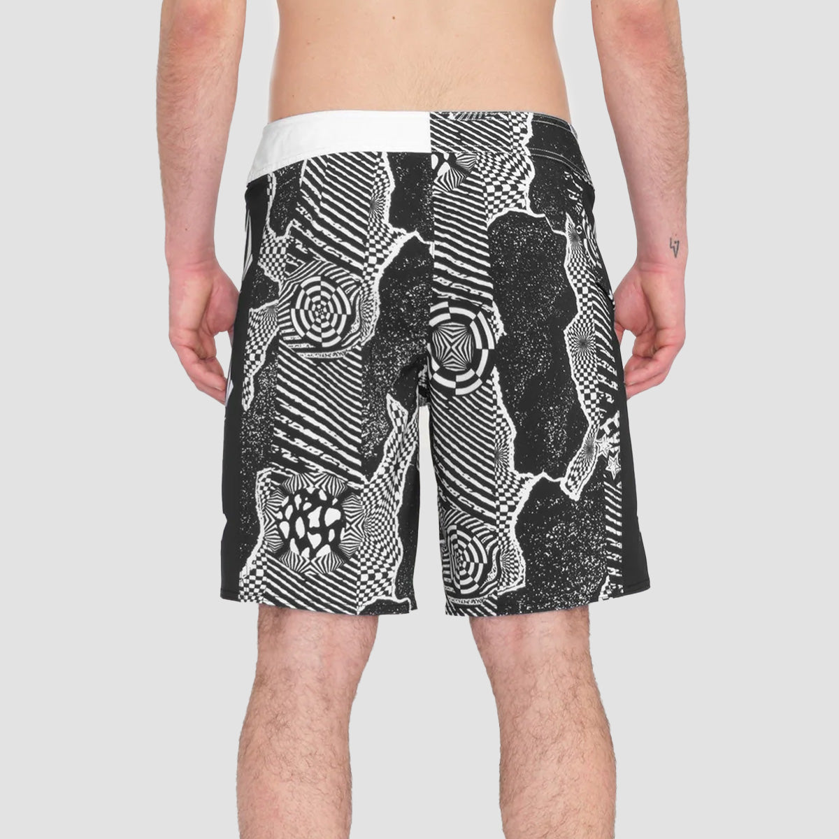 Volcom Lido Iconic Mod 19" Boardshorts Black White